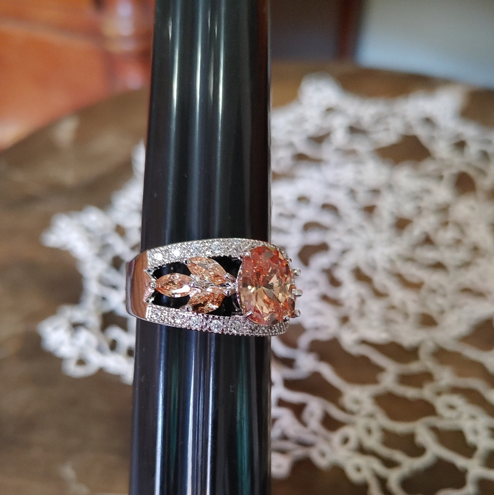 Ring - Picture 3 of 6